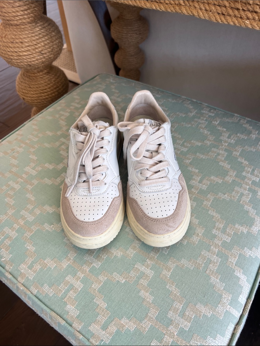 Autry Medalist Low-Top Sneakers in White and Beige